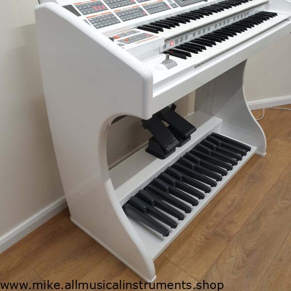 Used Orla Ringway RS1000e Organ In White