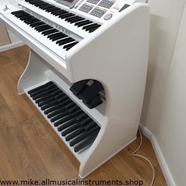 Used Orla Ringway RS1000e Organ In White