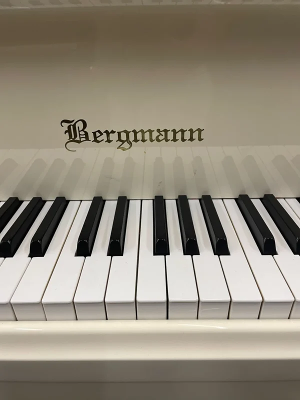 Baby grand piano Bergmann size 5’2''