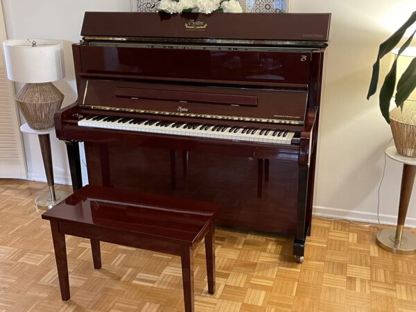 Boston by Steinway & Sons UP-118E PE 2012 - high-polish mahogany.